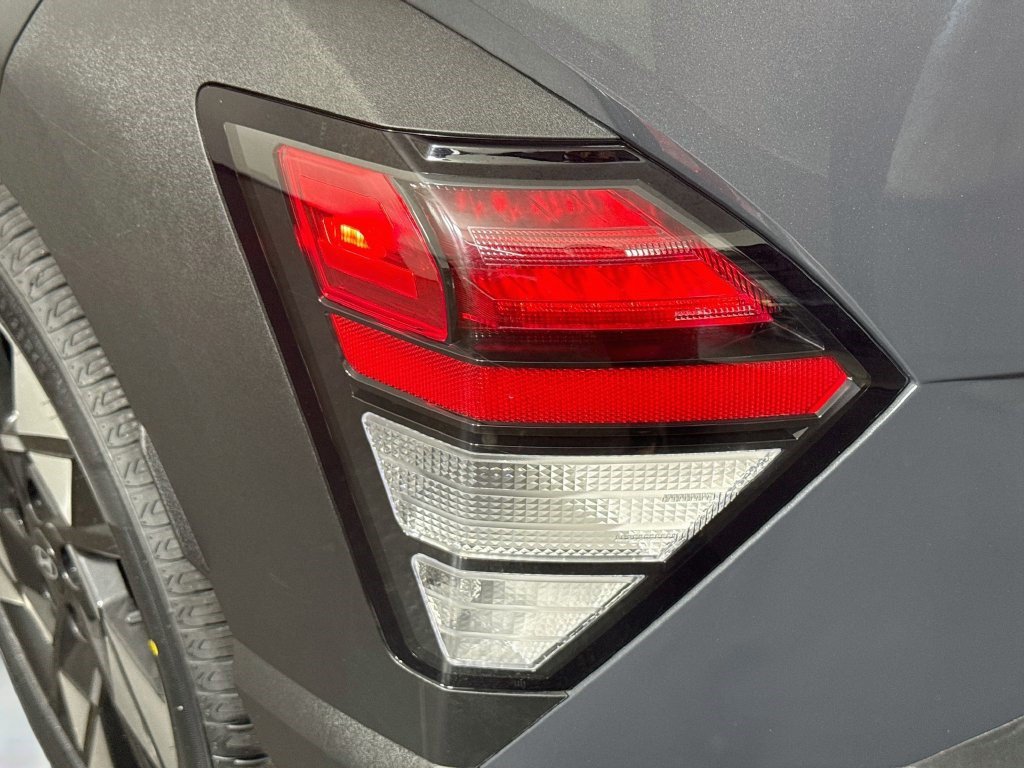 Used 2024 Hyundai Kona SEL w/ Convenience Package FWD image 34