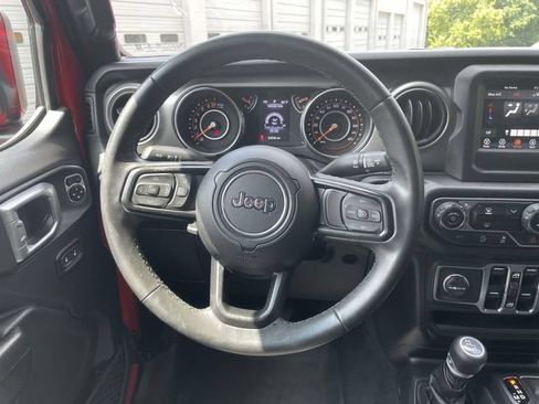 Used 2023 Jeep Gladiator Sport AWD/4WD image 14
