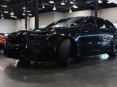 Used 2025 BMW M5 Touring w/ M Driver's Package image 4