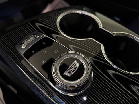 New 2025 Cadillac Optiq Sport 2 image 20