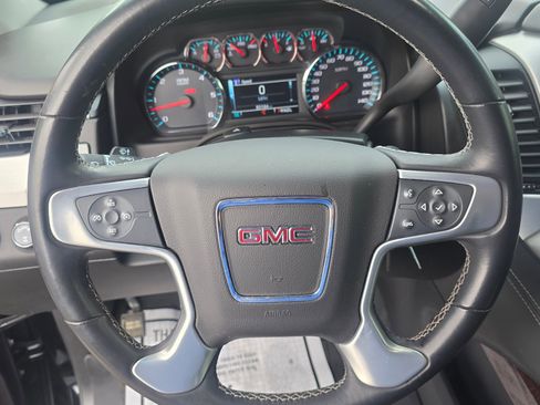 Used 2019 GMC Yukon SLE w/ SLE Value Package image 20