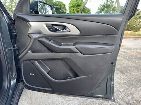 Used 2019 Chevrolet Traverse RS image 23