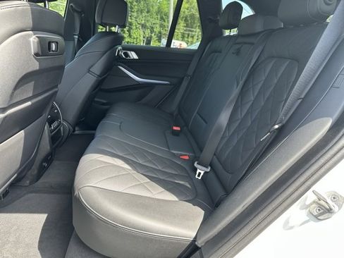 Used 2024 BMW X5 xDrive40i w/ Premium Package image 13