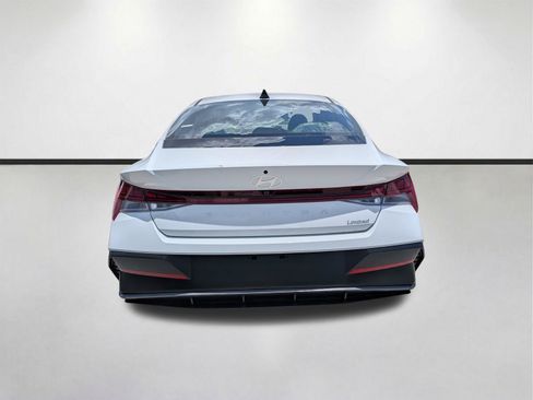 New 2026 Hyundai Elantra Limited FWD image 5