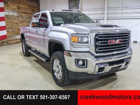 Used 2019 GMC Sierra 2500 SLT w/ Duramax Plus Package AWD/4WD image 30