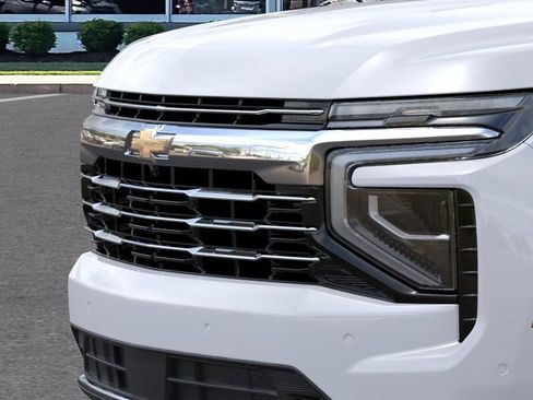 New 2026 Chevrolet Suburban LT w/ Comfort Package AWD/4WD image 13