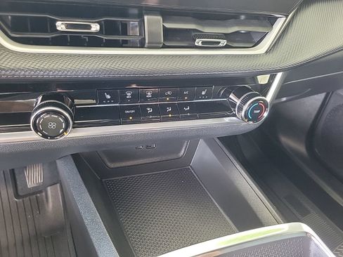 Used 2026 Chevrolet Equinox LT w/ Safety and Technology Package AWD/4WD image 20