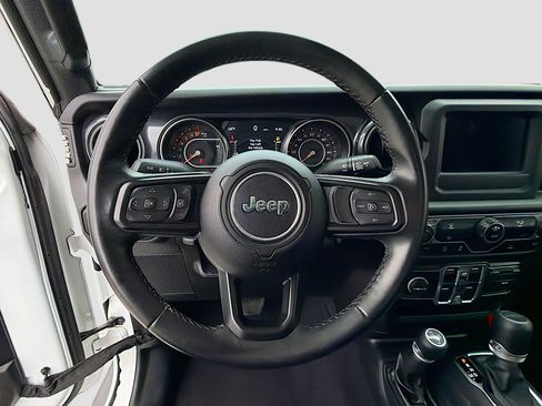 Used 2022 Jeep Gladiator Sport image 38