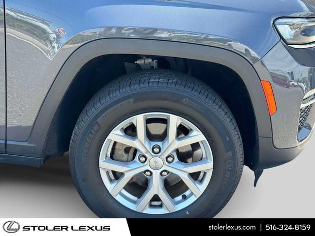 Used 2023 Jeep Grand Cherokee Limited AWD/4WD image 6