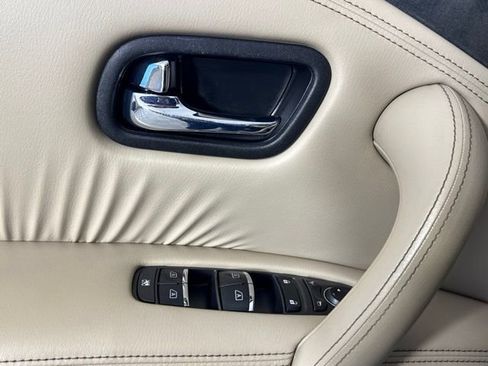 Used 2022 Nissan Armada SV w/ SV Appearance Package image 10