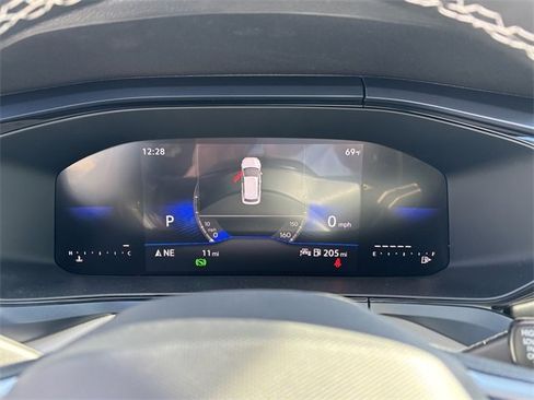 New 2024 Volkswagen Taos SE image 14