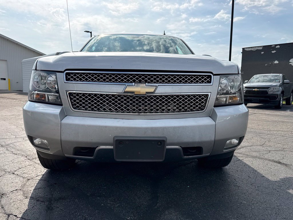 Used 2011 Chevrolet Avalanche LT w/ Luxury Package AWD/4WD image 7