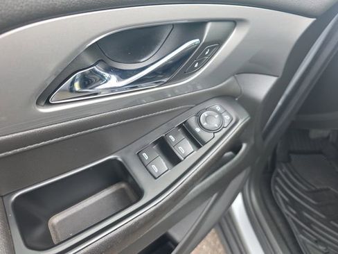Used 2023 Chevrolet Traverse LT w/ LPO, Floor Liner Package FWD image 19