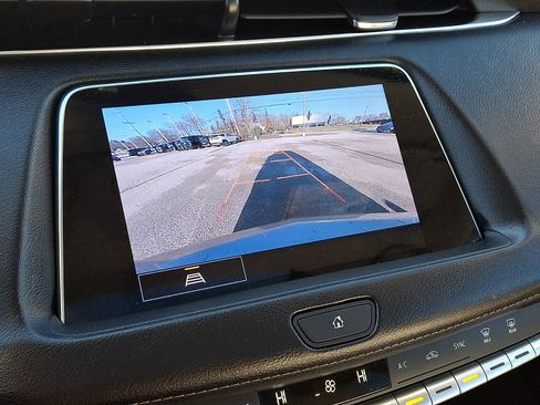 Certified 2023 Cadillac XT4 Luxury w/ Cold Weather Package image 32