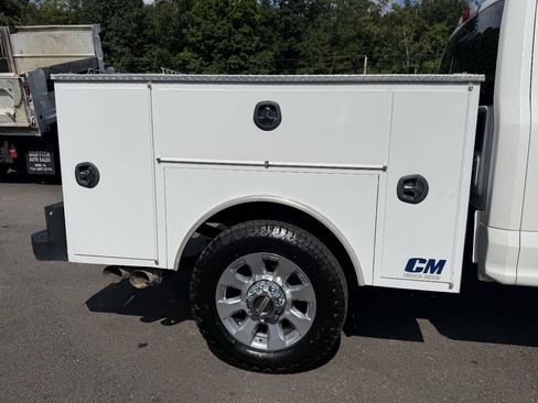 Used 2022 Ford F350 Lariat w/ Lariat Value Package AWD/4WD image 6