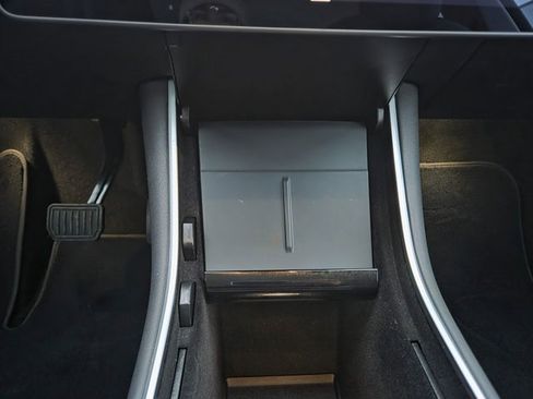 Used 2020 Tesla Model Y Long Range image 30