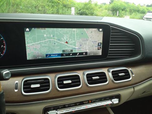 Certified 2022 Mercedes-Benz GLS 450 4MATIC image 33