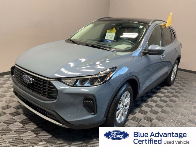 Used 2023 Ford Escape Active w/ Tech Pack #2 AWD/4WD image 1