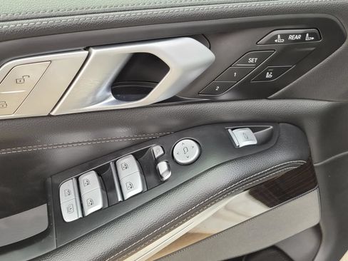 Used 2019 BMW X7 xDrive50i w/ Premium Package AWD/4WD image 23
