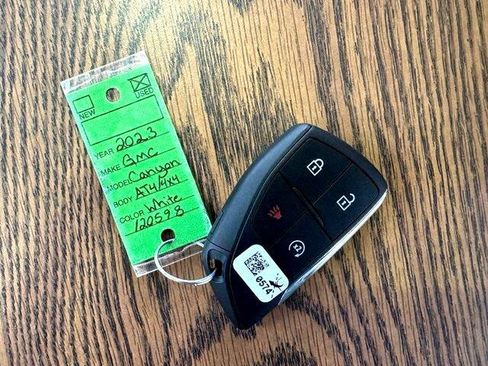 Used 2023 GMC Canyon AT4 w/ AT4 Premium Package image 28