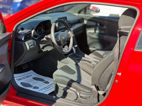 Used 2019 Hyundai Veloster 2.0 image 19