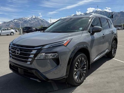 Used 2024 Nissan Rogue Platinum AWD/4WD image 1