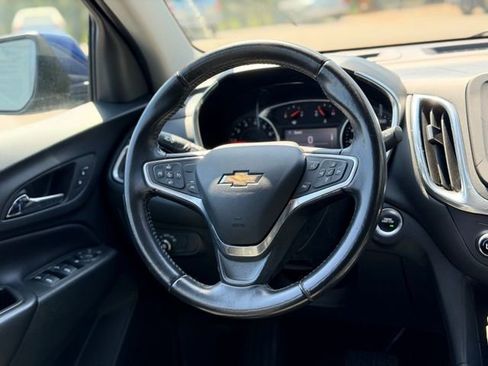 Used 2022 Chevrolet Equinox LT FWD image 22