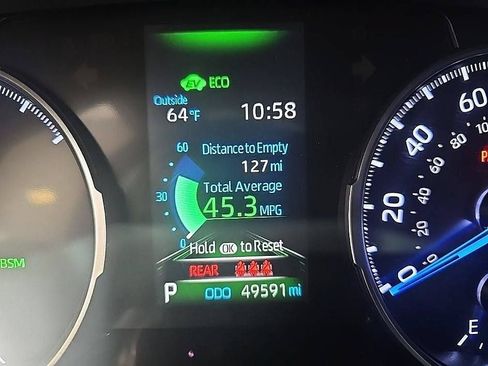 Used 2019 Toyota RAV4 LE AWD/4WD image 16
