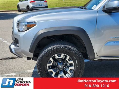 Used 2023 Toyota Tacoma TRD Off-Road RWD image 9