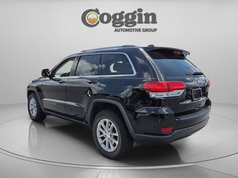 Used 2021 Jeep Grand Cherokee Laredo RWD image 3