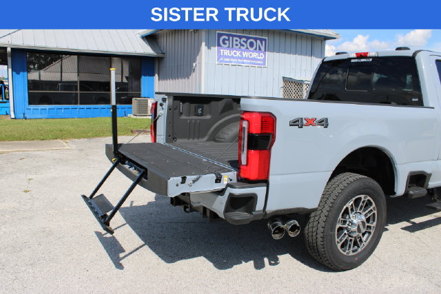 Used 2025 Ford F250 Platinum w/ Platinum Plus Package AWD/4WD image 10