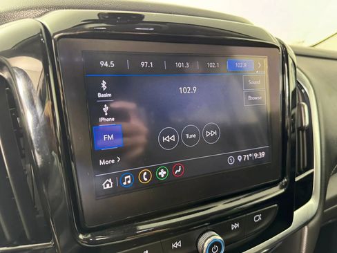 Used 2021 Chevrolet Traverse LT AWD/4WD image 19