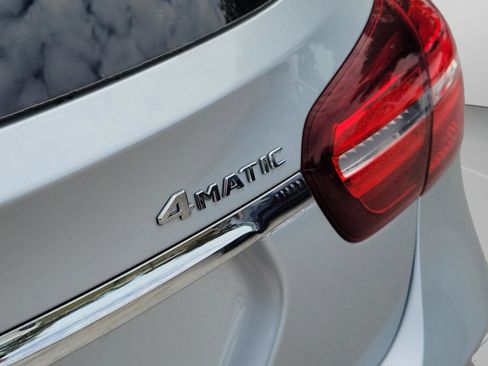 Certified 2019 Mercedes-Benz GLA 250 4MATIC image 8