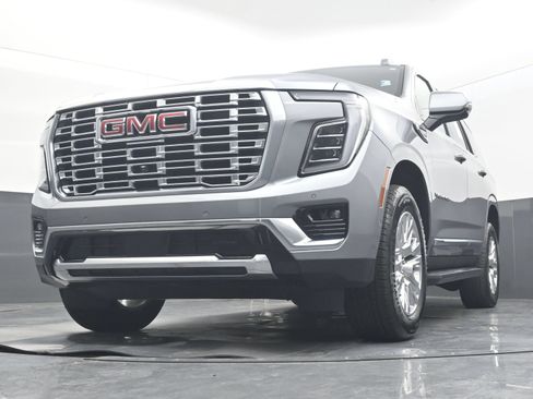 Used 2025 GMC Yukon Denali RWD image 31