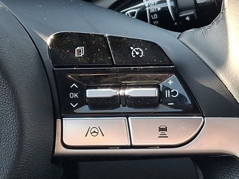 Certified 2023 Hyundai Elantra SEL w/ Convenience Package image 22