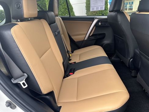 Used 2018 Toyota RAV4 Limited AWD/4WD image 16