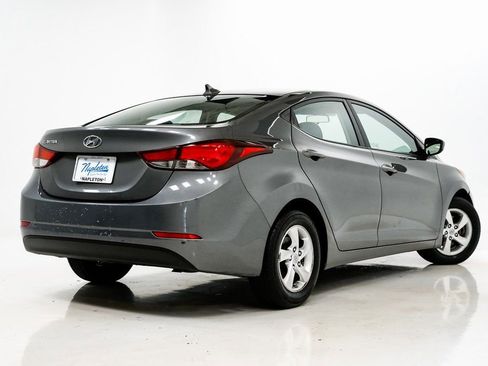 Used 2014 Hyundai Elantra SE image 26