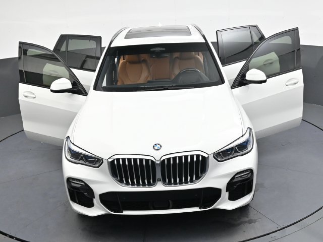 Used 2019 BMW X5 xDrive40i w/ M Sport Package AWD/4WD image 38