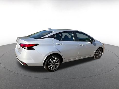 Used 2025 Nissan Versa SV image 14