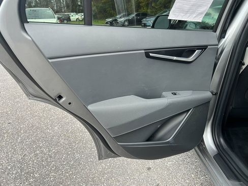Used 2023 Kia Niro EX Touring image 23