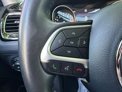 Used 2018 Jeep Compass Latitude w/ Popular Equipment Group AWD/4WD image 13