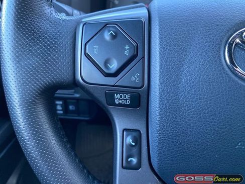 Used 2019 Toyota Tacoma TRD Sport image 17