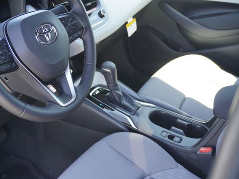 New 2026 Toyota Corolla SE FWD image 19