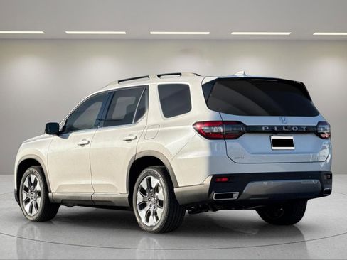 New 2026 Honda Pilot Elite image 3