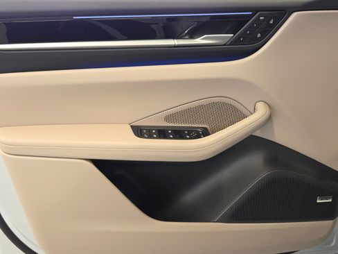 New 2026 Porsche Macan Electric RWD image 14