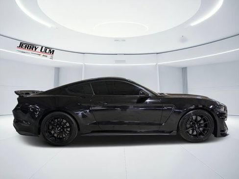 Used 2018 Ford Mustang Shelby GT350 w/ Convenience Package RWD image 2
