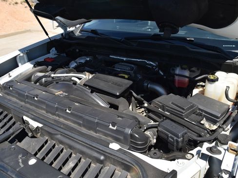 Used 2022 Chevrolet Silverado 3500 LT w/ Convenience Package image 32