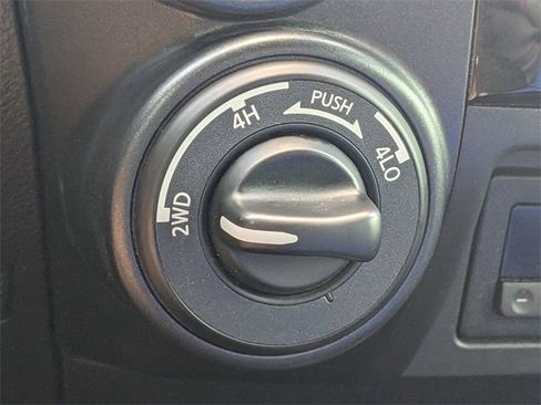 Used 2021 Nissan Titan PRO-4X w/ Pro-4x Convenience Package image 24