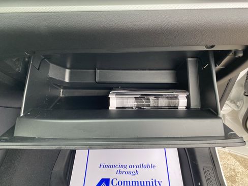 Used 2022 Ford Explorer XLT w/ Equipment Group 202A image 26