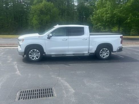 Used 2023 Chevrolet Silverado 1500 LTZ w/ Technology Package image 3